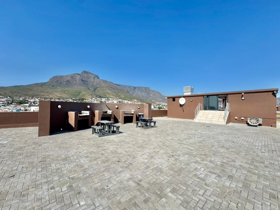 1 Bedroom Property for Sale in Woodstock Western Cape